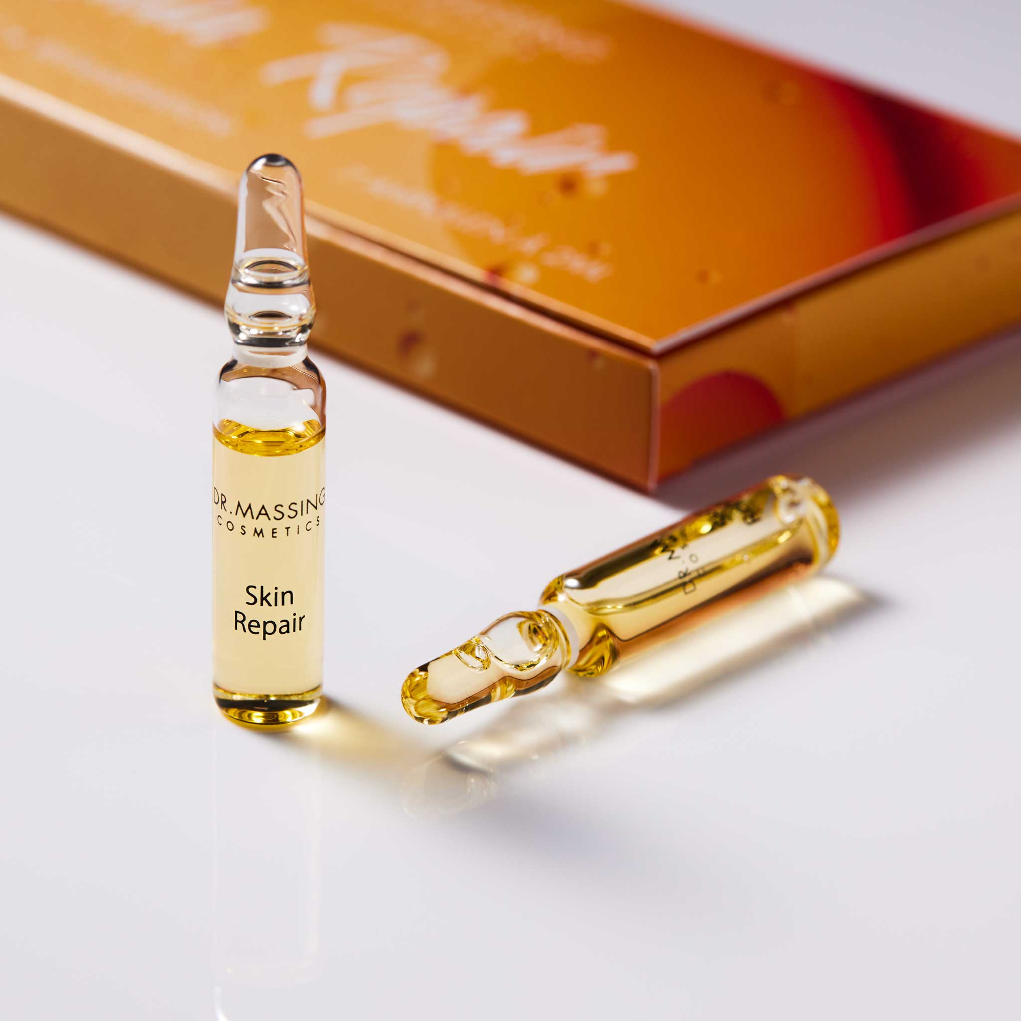 Dr. Massing Skin Repair Ampullen Vitamin ACE + Regeneration Verpackung Ampulle im Detail